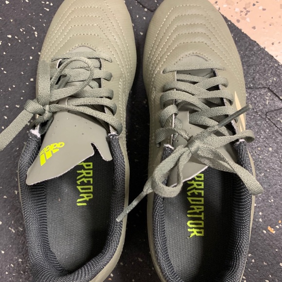 Adidas Kids Predators 19.4 Soccer Cleats - Picture 5 of 6